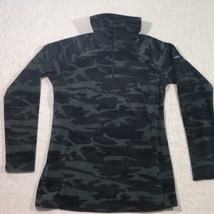 Columbia half zip camo fleece